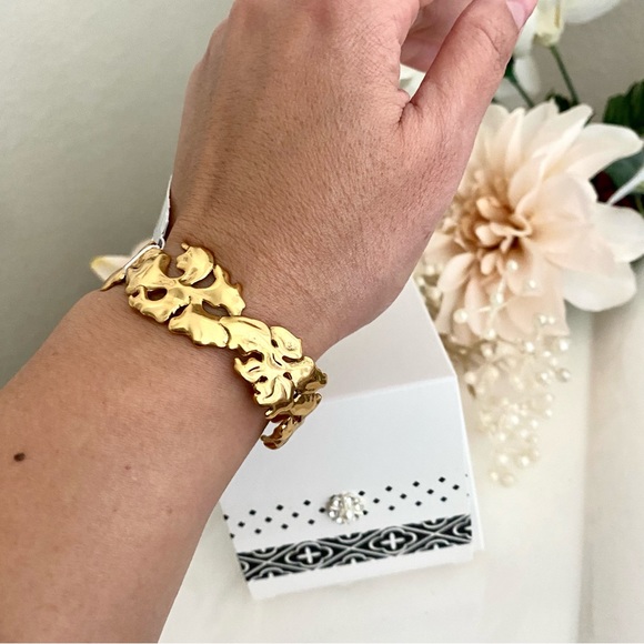 KENDRA SCOTT Savannah Cuff Bracelet in Gold NWT - Picture 8 of 14